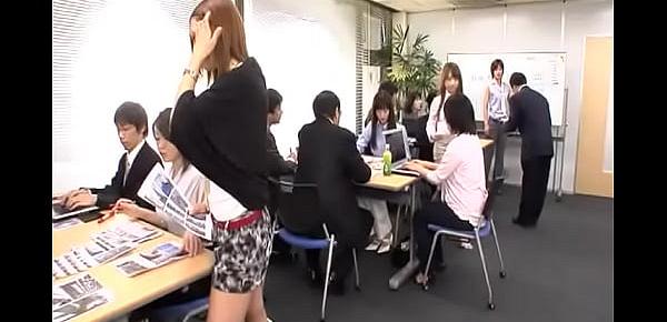  Japanese Girls Nude at Work ENF